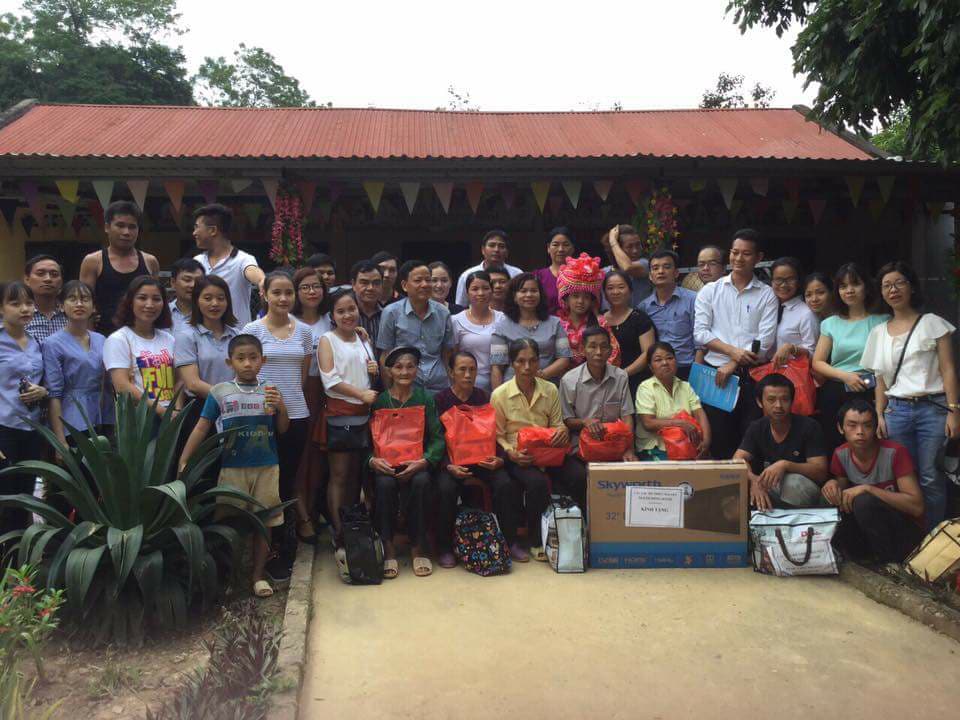 Công tác thiện nguyện tại HILAP 22154597_1988284631189708_2699365635913775800_n.jpg